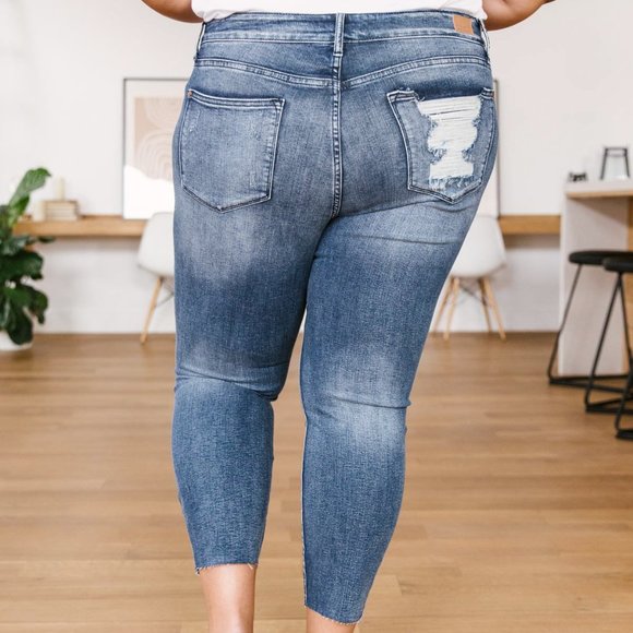 Judy Blue Chase Raw Hem Relaxed Fit Jeans 88191 - Picture 7 of 7